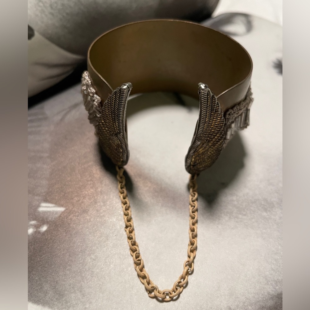 Winged Cuff - Picture 5 of 5